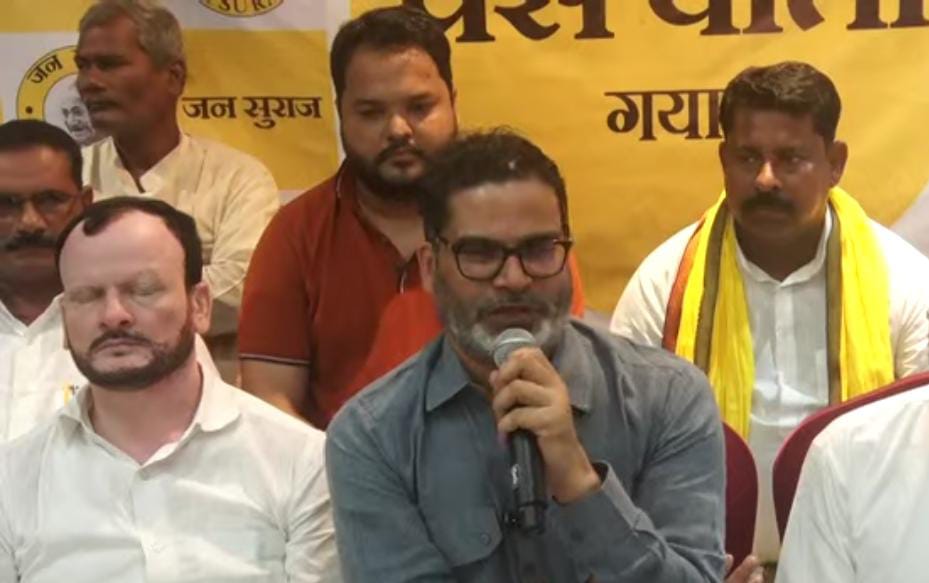 इमामगंज से चुनाव लड़ेंगे डॉक्टर जितेंद्र पासवान,प्रशांत किशोर ने आज कर दी घोषणा