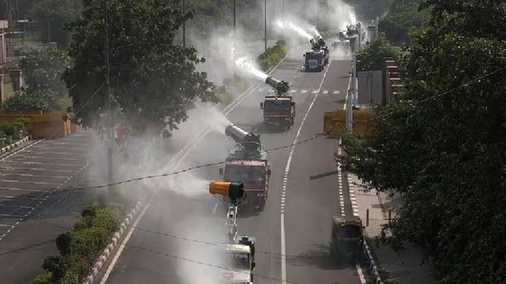 राजधानी दिल्ली में बिगड़ने लगे हालात,प्रदूषित हवा के वजह से सड़कों पर निकलना हुआ मुश्किल