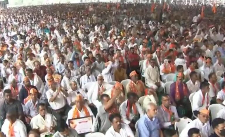 विपक्षी नेताओं पर जमकर बरसे पीएम मोदी,कहा-चुनाव महाराष्ट्र में है और वसूली कहीं और हो रहा है..