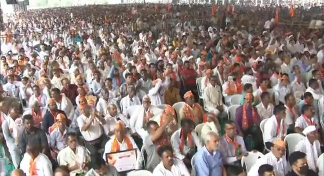 विपक्षी नेताओं पर जमकर बरसे पीएम मोदी,कहा-चुनाव महाराष्ट्र में है और वसूली कहीं और हो रहा है..