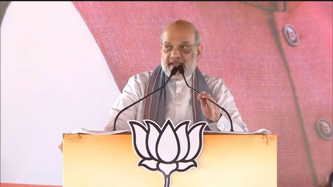 सीएम हेमंत सोरेन पर अमित शाह ने बोला हमला,कहा-हिम्मत है तो जवाब दें