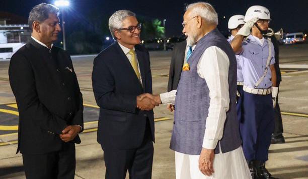 G20 शिखर सम्मेलन में भाग लेने के लिए आज ब्राजील पहुंचे पीएम मोदी,एयरपोर्ट पर किया गया जोरदार स्वागत