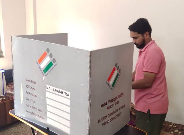 महाराष्ट्र में हो रहा है शांतिपूर्वक मतदान,149 सीटों पर चुनाव लड़ रही है बीजेपी