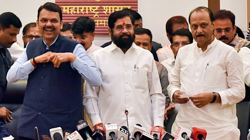 सीएम पद को लेकर आमने-सामने हुई शिंदे गुट और बीजेपी,अजित पवार ने साधी चुप्पी!
