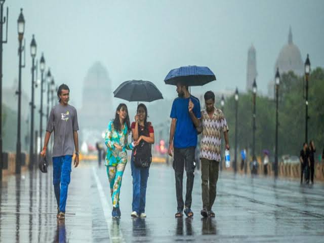 मौसम विभाग ने कई राज्यों में बारिश को लेकर जारी की अलर्ट,तमिलनाडु और पुदुचेरी में होने वाली है भारी बारिश