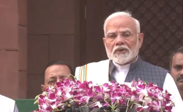 शीतकालीन सत्र से पहले आज बोले पीएम मोदी,कुछ लोग नए सासंदों के अधिकार को दबोचते हैं