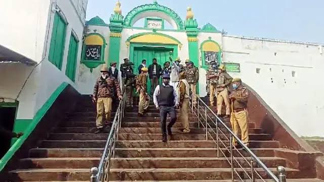 जामा मस्जिद बनाम हरिहर मंदिर मामले में कल कोर्ट में पेश होगा सर्वे रिपोर्ट!मदनी ने लिखा सीजेआई को पत्र,कहा-संज्ञान लें