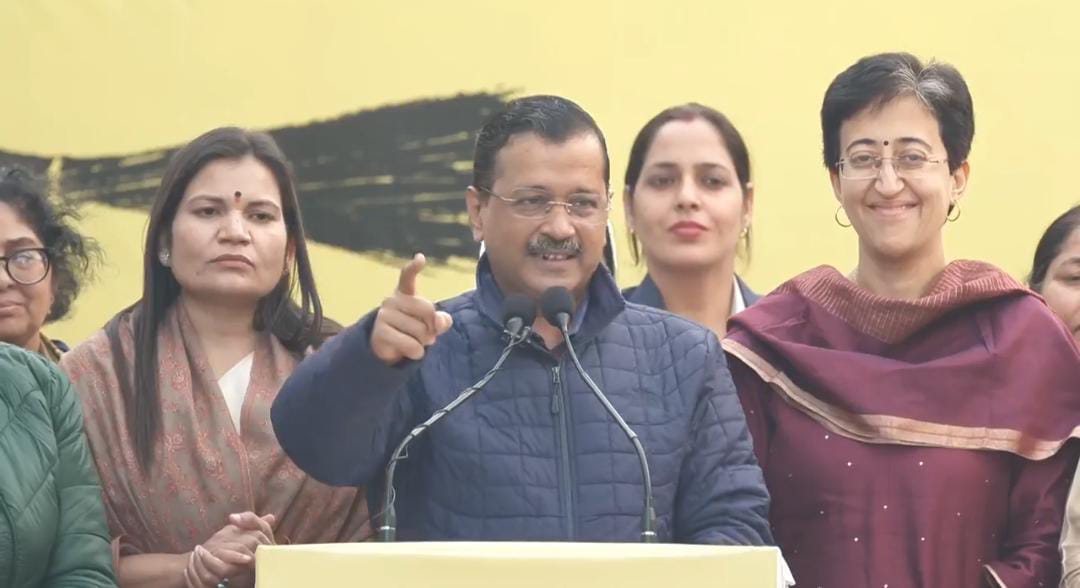 चुनाव के बाद महिलाओं को मिलेंगे 2100 रुपये,केजरीवाल ने आज महिलाओं के लिए की बड़ी घोषणा