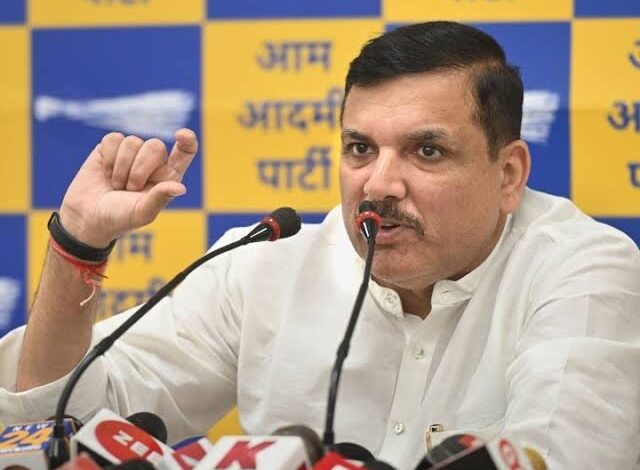 राज्यसभा सांसद संजय सिंह की बढ़ी मुश्किलें,गोवा सीएम प्रमोद सावंत की पत्नी ने दायर की 100 करोड़ के मानहानि का मुकदमा