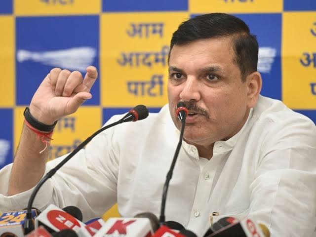 राज्यसभा सांसद संजय सिंह की बढ़ी मुश्किलें,गोवा सीएम प्रमोद सावंत की पत्नी ने दायर की 100 करोड़ के मानहानि का मुकदमा