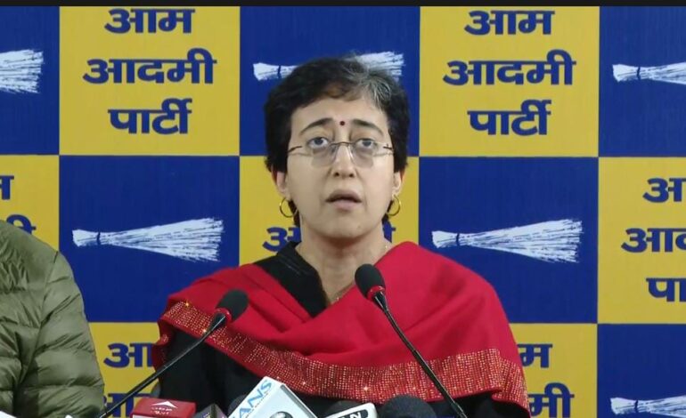 कांग्रेस के श्वेत पत्र पर भड़की सीएम आतिशी,चुनाव से पहले दोनों पार्टियां हुई आमने-सामने