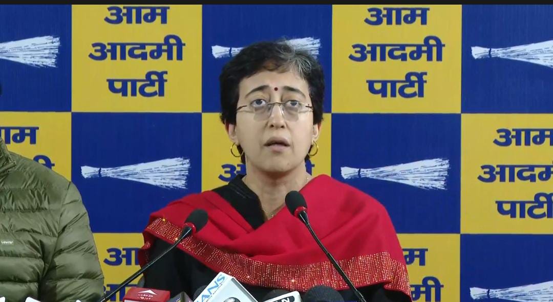 कांग्रेस के श्वेत पत्र पर भड़की सीएम आतिशी,चुनाव से पहले दोनों पार्टियां हुई आमने-सामने