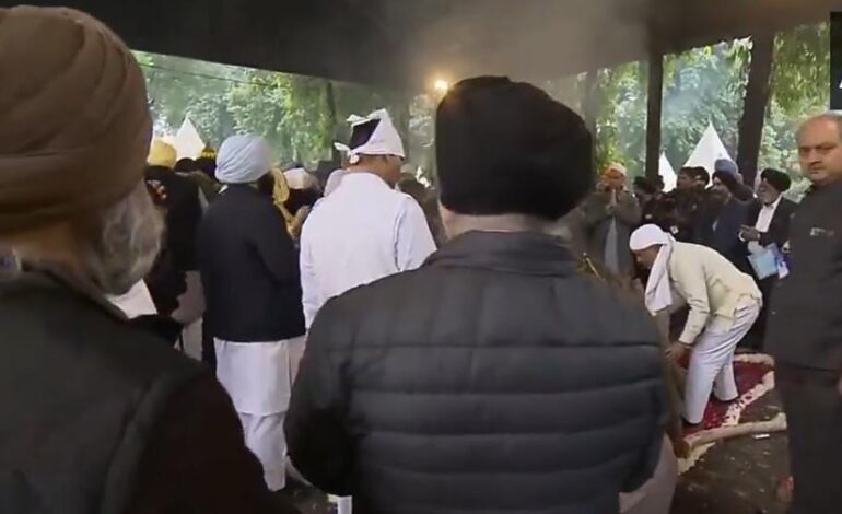 देश ने नम आंखों से मनमोहन सिंह को दी अंतिम विदाई,पंचतत्व में हुए विलीन