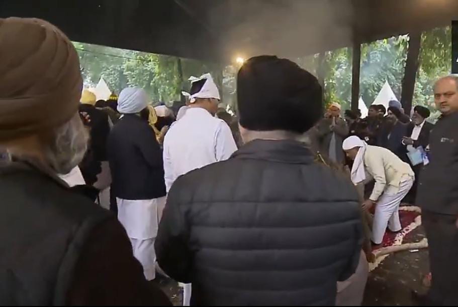 देश ने नम आंखों से मनमोहन सिंह को दी अंतिम विदाई,पंचतत्व में हुए विलीन