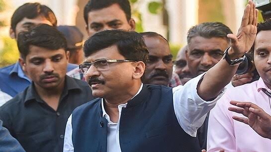 शिवसेना ने की मुख्यमंत्री देवेंद्र फडणवीस की जमकर तारीफ,जानिए क्या है अंदर का पूरा मामला?
