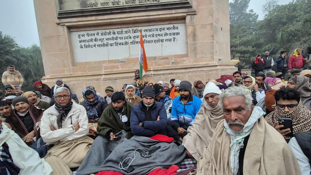 वैनिटी वैन विवाद पर बोले प्रशांत किशोर,जमीन पर सो कर दिखाओ,मैं यहां बैठा हुआ हूं..