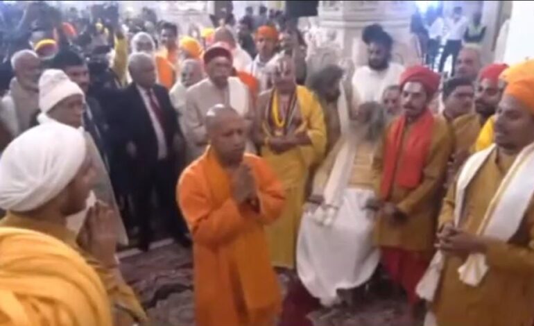 संगम स्नान कराने के लिए यूपी के सभी जिलों से चलाई जाएगी बसें,सीएम योगी ने किया बड़ा ऐलान