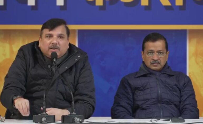 स्टूडेंट्स को भी बसों में मिलेगी फ्री सफर,केजरीवाल ने आज किया बड़ा ऐलान