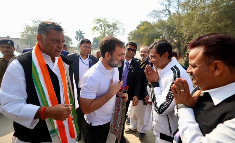 राहुल गांधी का पटना में हुआ भव्य स्वागत,होटल मौर्या में तेजस्वी से किया मुलाकात