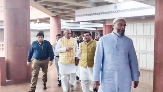 जेपीसी की बैठक में आज जमकर हुआ हंगामा,10 विपक्षी सांसदों को किया गया सस्पेंड