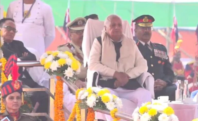 राज्यपाल आरिफ मोहम्मद खान ने गांधी मैदान में किया झंडोत्तोलन,बोले-न्याय के साथ होगा विकास