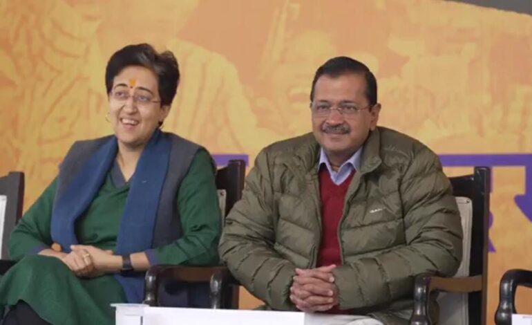 दिल्लीवालों के लिए अरविंद केजरीवाल ने आज की बड़ी ऐलान,15 पक्की गारंटी का किया घोषणा