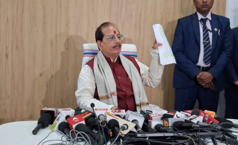 डिप्टी सीएम सिन्हा ने तेजस्वी पर लगाई गंभीर आरोप,26 करोड़ से अधिक की हुई है अनियमितता