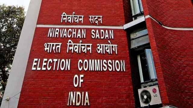 यमुना के पानी वाले मुद्दे पर केजरीवाल की बढ़ सकती है मुश्किलें,एक्शन लेने के मोड में दिख रही है चुनाव आयोग