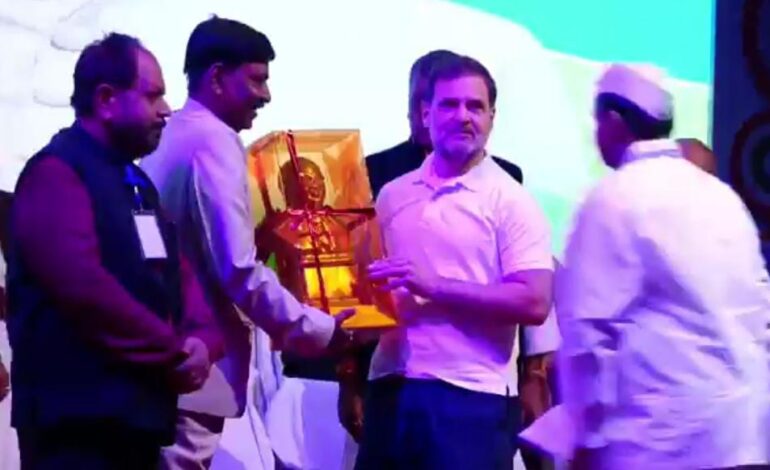 राहुल का पटना में दिखा दलित प्रेम,चुनाव से पहले आज खेल दिया बड़ा दांव!