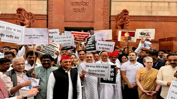 लोकसभा में आज होगी बजट पर चर्चा,खूब हंगामा करने वाली है विपक्ष