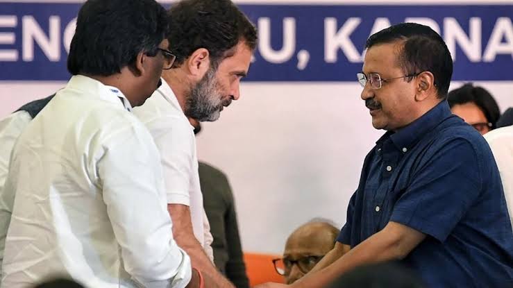 कांग्रेस ने केजरीवाल को दी है गंभीर जख्म,राहुल से फिर मिलाएंगे हाथ!