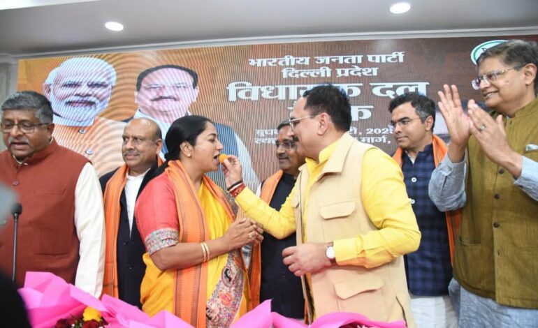 रेखा गुप्ता आज लेंगी सीएम पद की शपथ,शामिल होंगे कई बड़े अतिथि
