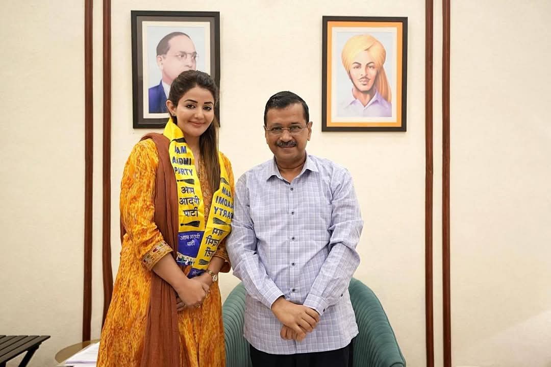 आम आदमी पार्टी में शामिल हुई एक्ट्रेस सोनिया मान,केजरीवाल ने दिलाई पार्टी की सदस्यता