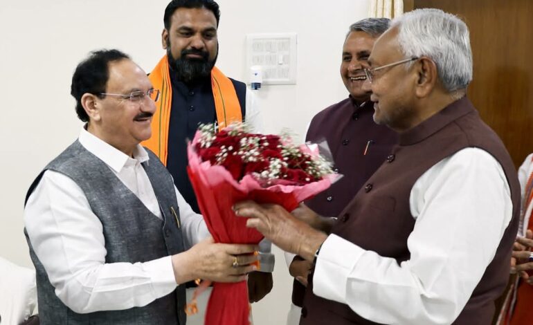बिहार में आज होगा कैबिनेट का विस्तार,शाम चार बजे विधायकों को दिलाई जाएगी मंत्री पद की शपथ