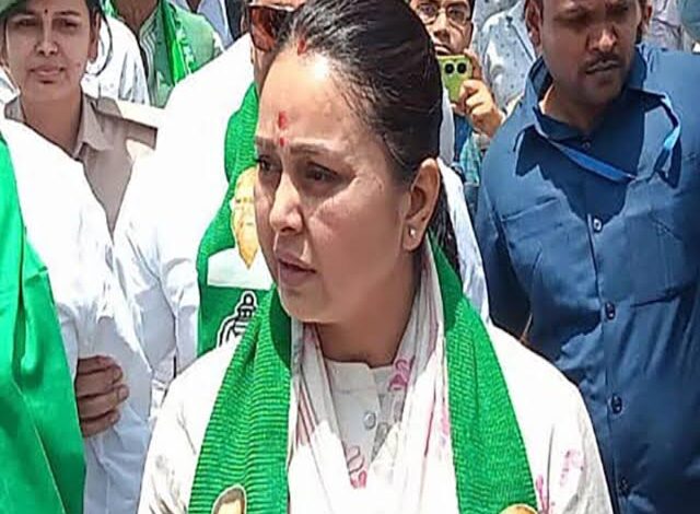 भाई तेजस्वी के बचाव में उतरी बहन रोहिणी आचार्य,नीतीश कुमार को बताया लोभी
