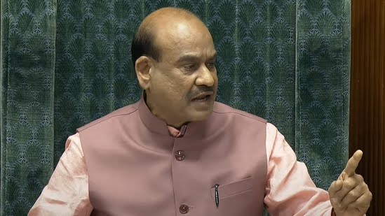 विपक्षी सांसदों पर भड़के ओम बिरला,बोले-सदन मर्यादा और गरिमा से चलता है