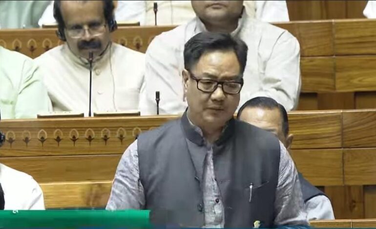 वक्फ बिल हुई पेश,मोदी सरकार ने मुसलमानों को दिया बड़ा भरोसा
