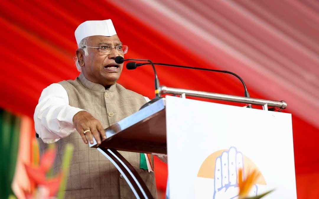 कांग्रेस नेताओं को मिल गया चेतावनी,जो पार्टी के लिए काम नहीं कर सकते वह सेवानिवृत्त हो जाएं