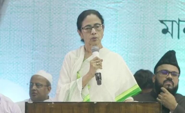 पश्चिम बंगाल में लागू नहीं होने देंगे वक्फ कानून,ममता बनर्जी ने फिर से किया ऐलान