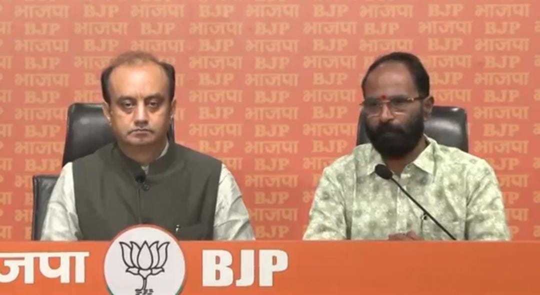 ममता बनर्जी पर बरस पड़ी भाजपा,मुर्शिदाबाद मामले के रिपोर्ट से गर्म हुई राजनीति