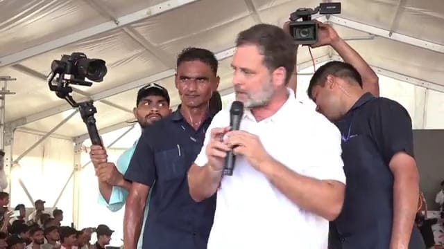 पीएम मोदी सिर्फ पांच से 10 प्रतिशत लोगो के लिए काम करते हैं,गरीबों से नहीं है कोई मतलब,खूब गरजे राहुल गांधी