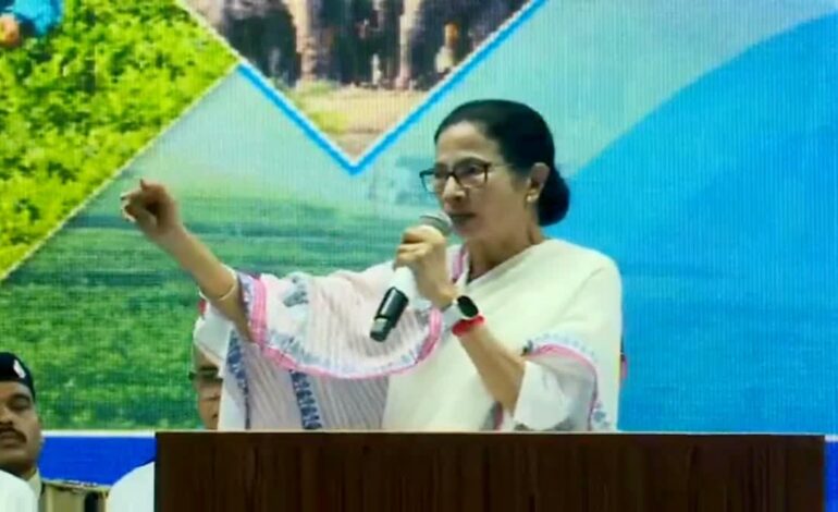 उत्तर बंगाल को विकास से रखा गया वंचित,ममता बनर्जी ने पीएम मोदी पर लगाई गंभीर आरोप