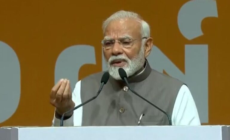 गांधीनगर में बोले पीएम मोदी,हमारे भारतीय सशस्त्र बलों ने उन्हें इस तरह से हराया कि वे कभी नहीं भूल पाएंगे