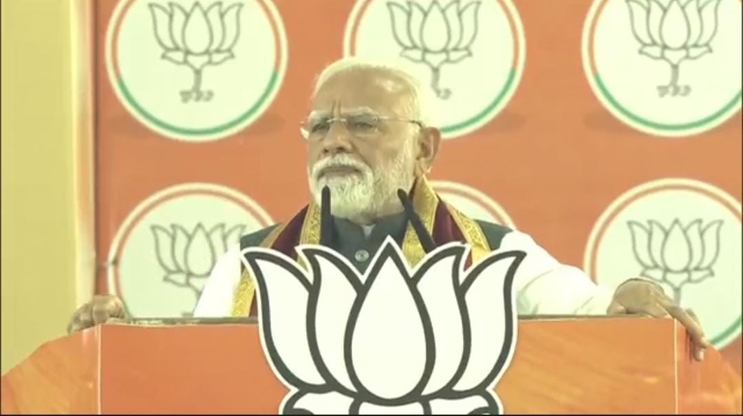पाकिस्तान समझ ले,तीन बार घर में घुसकर मारा है,मंच से पीएम मोदी ने दे दिया संदेश