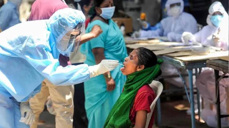 2000 के पार पहुंचा कोरोना मरीजों की संख्या,दिल्ली समेत कई राज्यों में बिगड़ी हालात