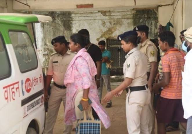 मुजफ्फरपुर दलित बच्ची के मामले में सरकार ने लिया बड़ा एक्शन,दो अधिकारियों पर हुई कारवाई