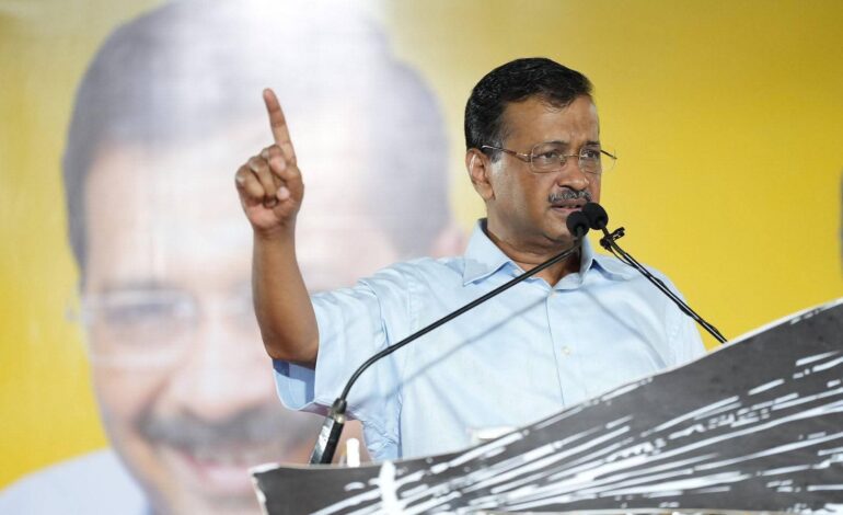 बीजेपी सरकार पर गरजे केजरीवाल,पानी,सड़कें और रोजगार कुछ भी नहीं है