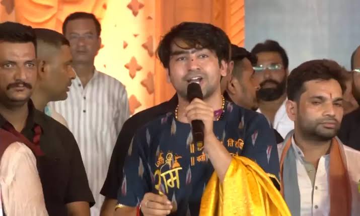 कुछ ताकतें गजवा-ए-हिन्द बनाना चाहती हैं,सनातन महाकुम्भ कार्यक्रम में बोले धीरेन्द्र शास्त्री