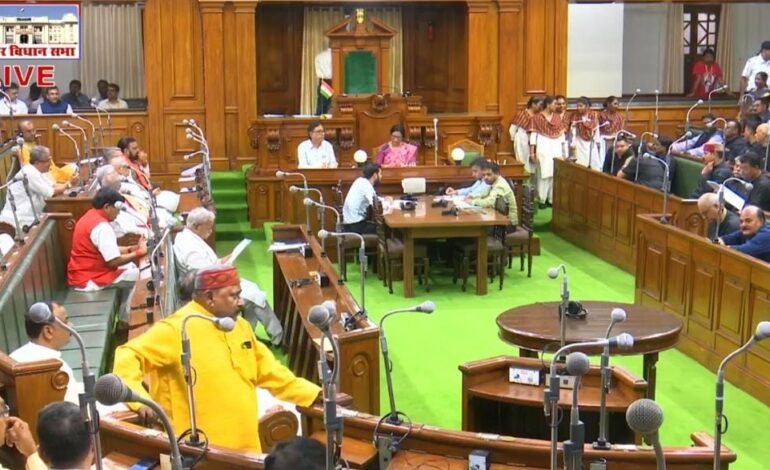 बिहार विधानसभा में दिखा ऐतिहासिक पल,पहली बार विधानसभा की कार्यवाही देखने पहुंचे ट्रांसजेंडर