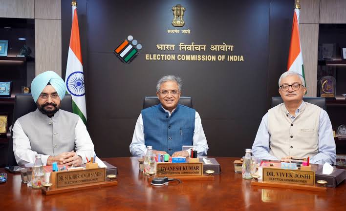 SIR कराने पर जल्द फैसला लेगा चुनाव आयोग,विपक्षी दलों को लगेगी बड़ा झटका!